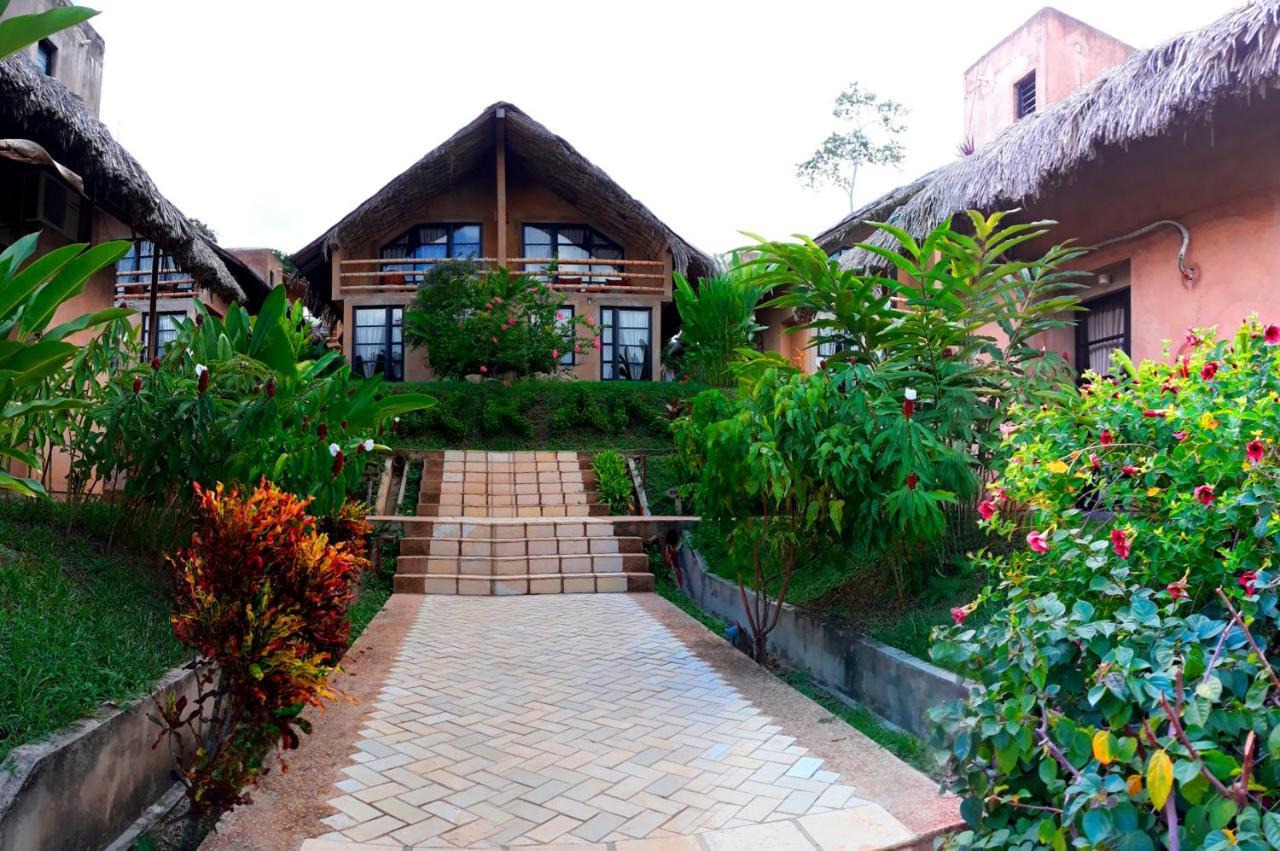 Axkan Palenque, Shows En Vivo & Gastronomia Mar Y Tierra & Travel Agency Exterior photo