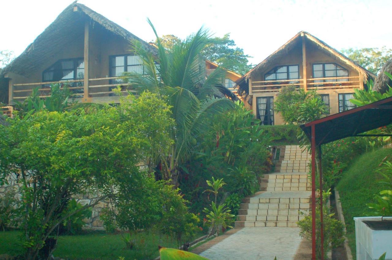Axkan Palenque, Shows En Vivo & Gastronomia Mar Y Tierra & Travel Agency Exterior photo
