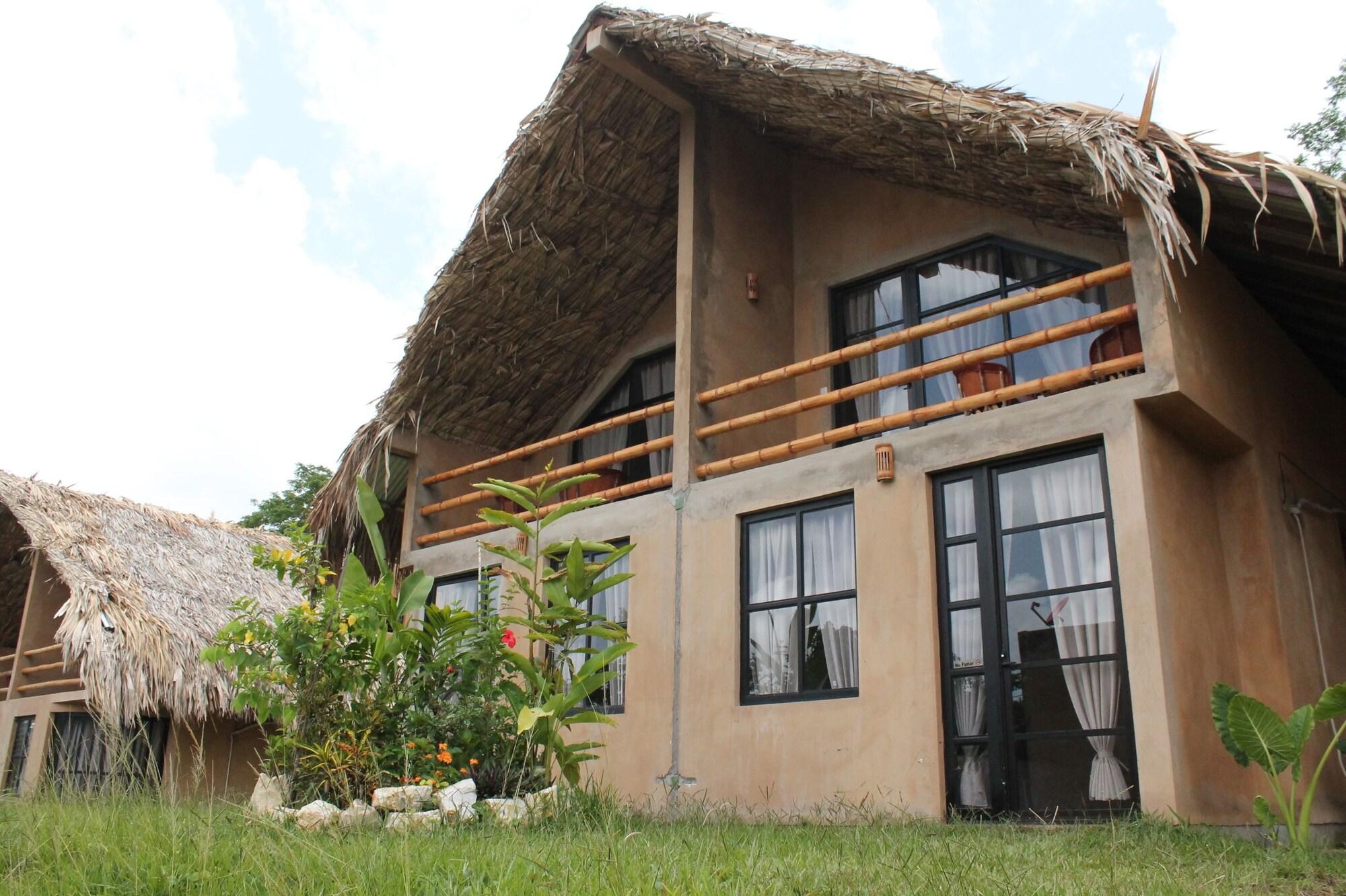 Axkan Palenque, Shows En Vivo & Gastronomia Mar Y Tierra & Travel Agency Exterior photo